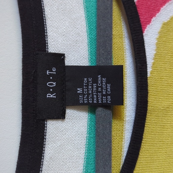 Colorful, Lightweight, 3/4 sleeve Sweater - Picture 4 of 4